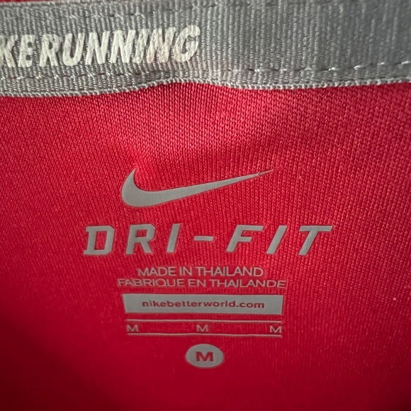 Nike Dri-Fit running top, size medium. - Picture 3 of 9